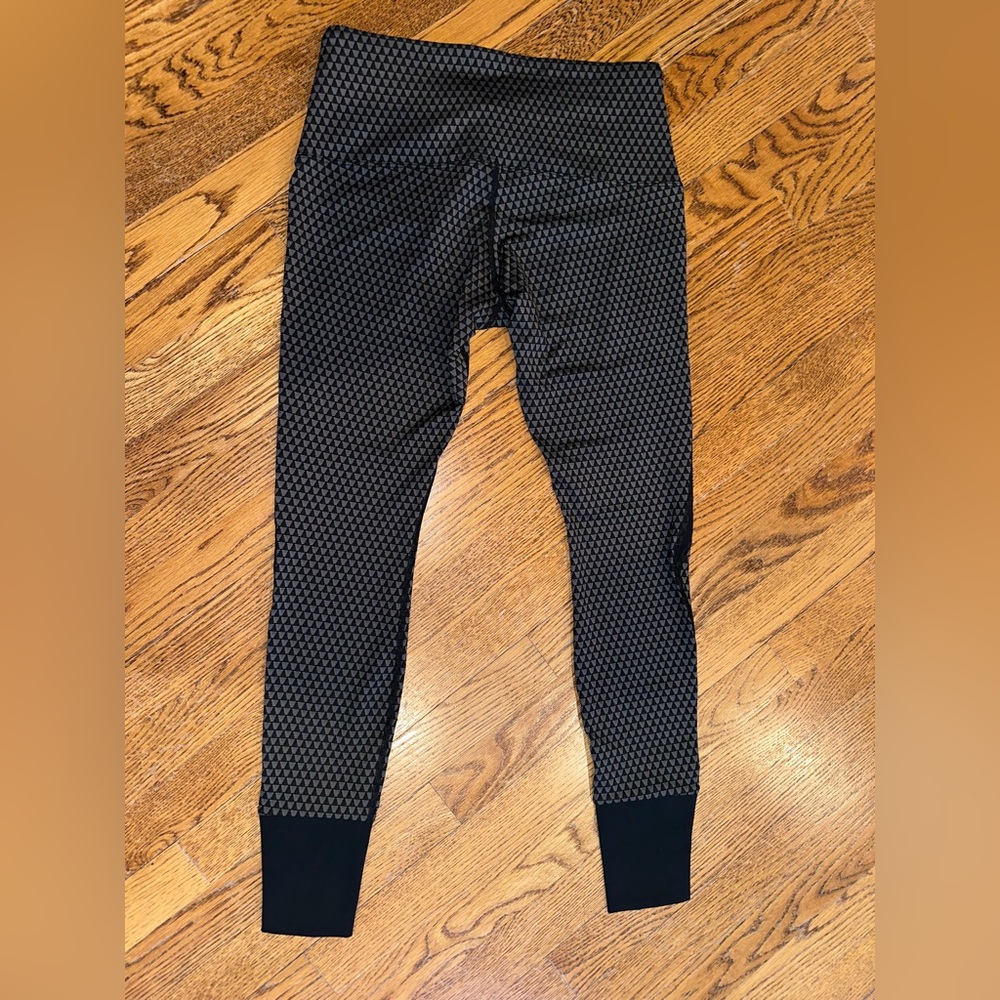 Asics Black and Gray Patterned Leggings - Picture 3 of 10